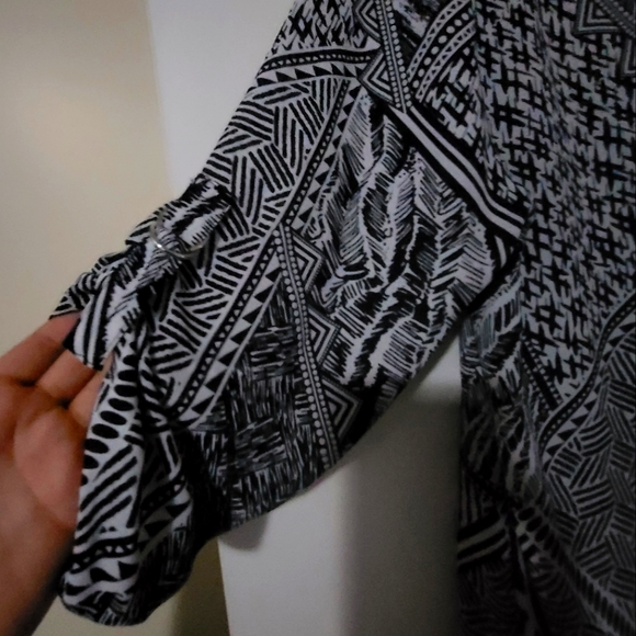 Womens abstract Shirt - Picture 4 of 4